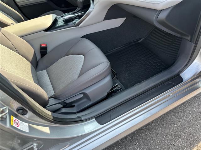 2019 Toyota Camry Hybrid LE