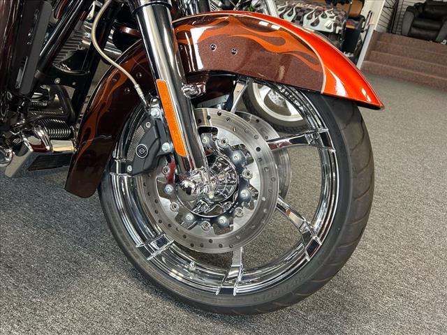 2012 Harley-Davidson FLHX Soaring Eagle