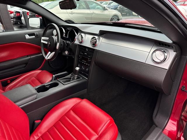 2006 Ford Mustang GT Deluxe
