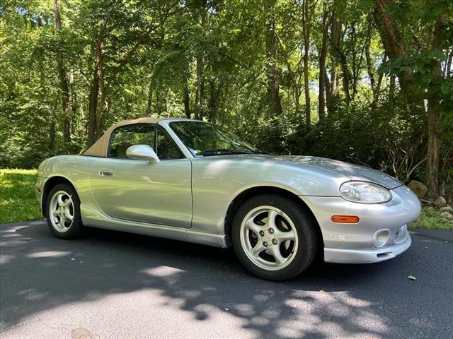 2000 Mazda MX-5 Miata Base