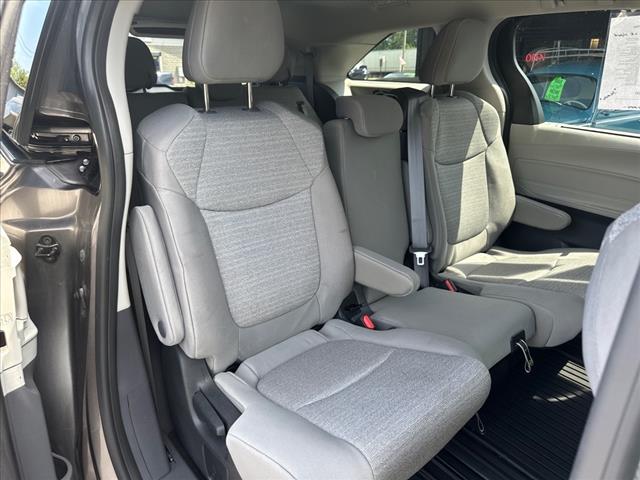 2022 Toyota Sienna LE 8-Passenger
