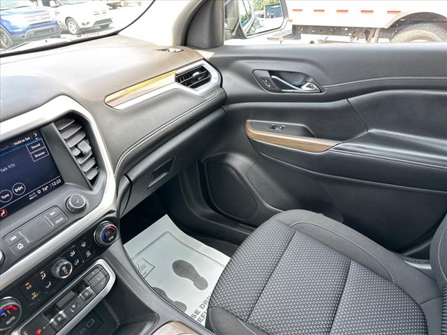 2022 GMC Acadia SLE