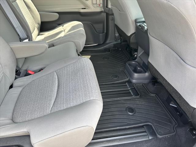 2022 Toyota Sienna LE 8-Passenger