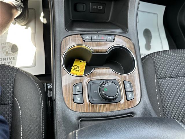2022 GMC Acadia SLE