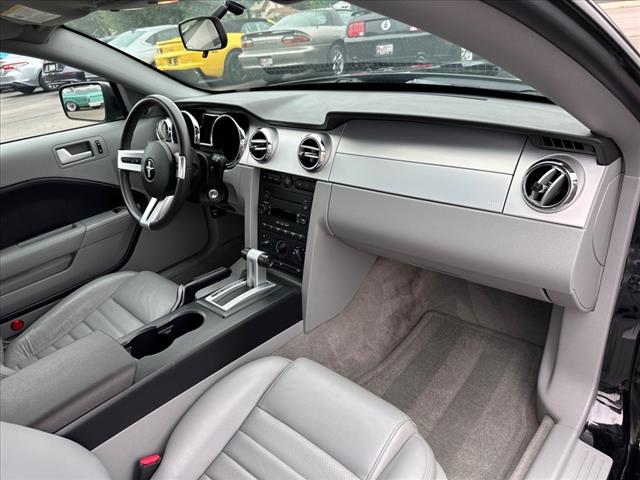 2006 Ford Mustang GT Deluxe