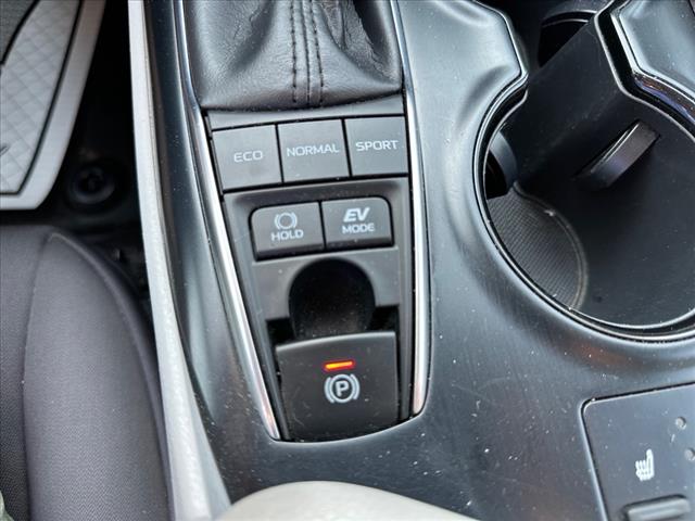 2019 Toyota Camry Hybrid LE