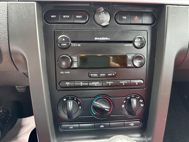 2006 Ford Mustang GT Deluxe