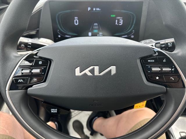 2024 Kia Niro LX
