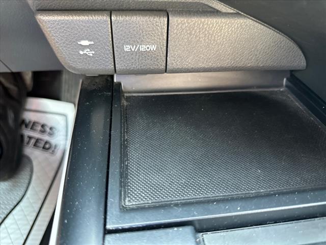 2019 Toyota Camry Hybrid LE