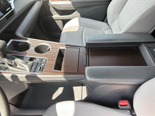 2022 Toyota Sienna LE 8-Passenger