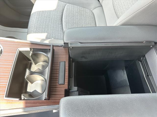2022 Toyota Sienna LE 8-Passenger