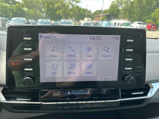 2022 Toyota Sienna LE 8-Passenger