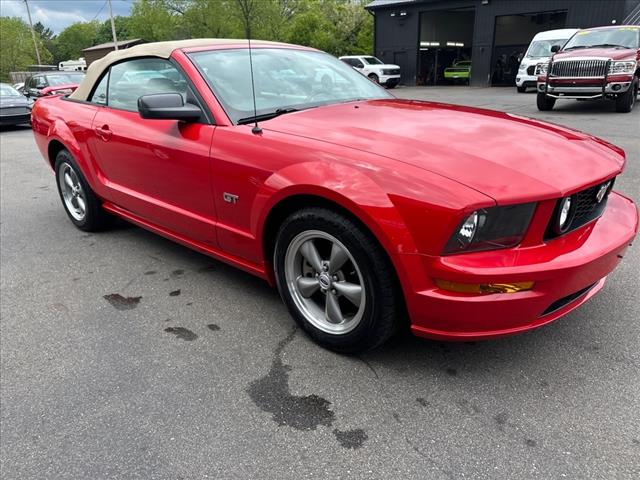 2006 Ford Mustang GT Deluxe