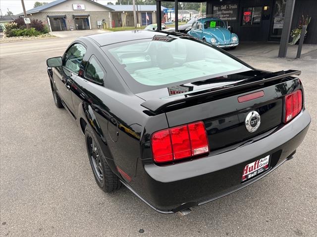 2006 Ford Mustang GT Deluxe