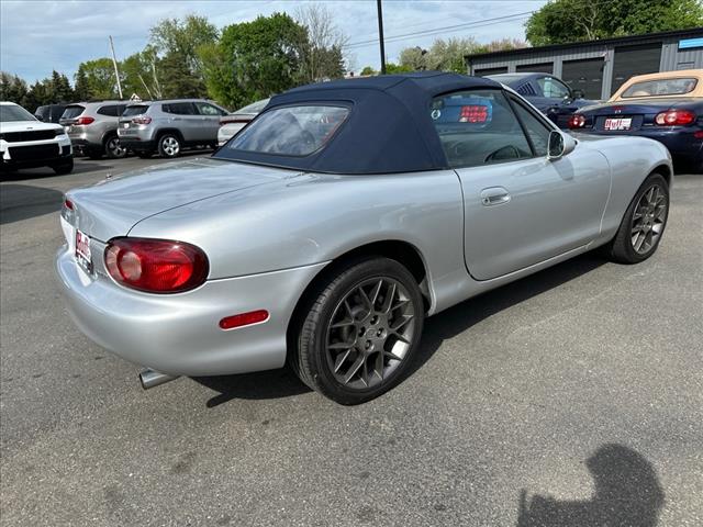 2004 Mazda MX-5 Miata LS