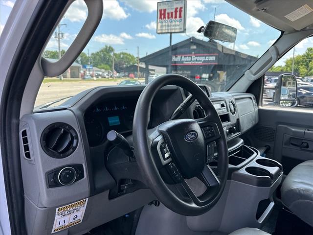 2021 Ford E-Series E-450 Cutaway DRW 176 WB