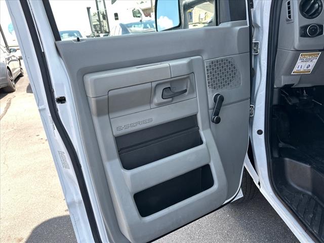 2021 Ford E-Series E-450 Cutaway DRW 176 WB