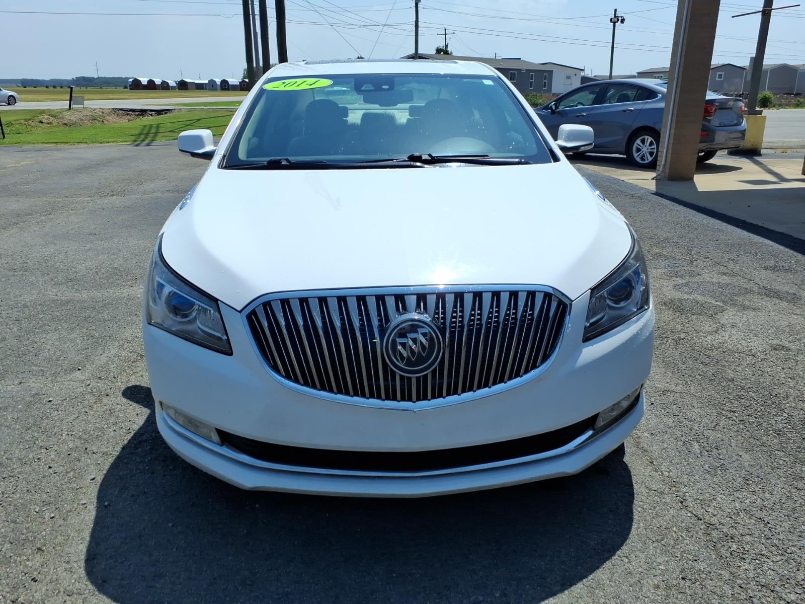 Summit White 2014 Buick LaCrosse Sedan Front-Wheel Drive 6-Speed Automatic Overdrive
