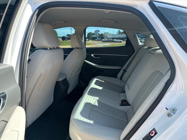 2022 Hyundai SONATA SEL
