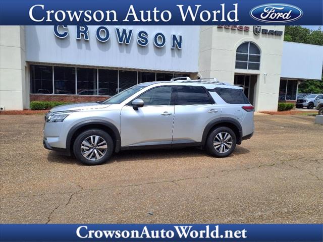 2024 Nissan Pathfinder SL