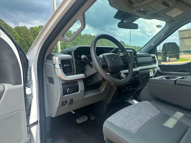 2025 Ford F-350 Super Duty XLT