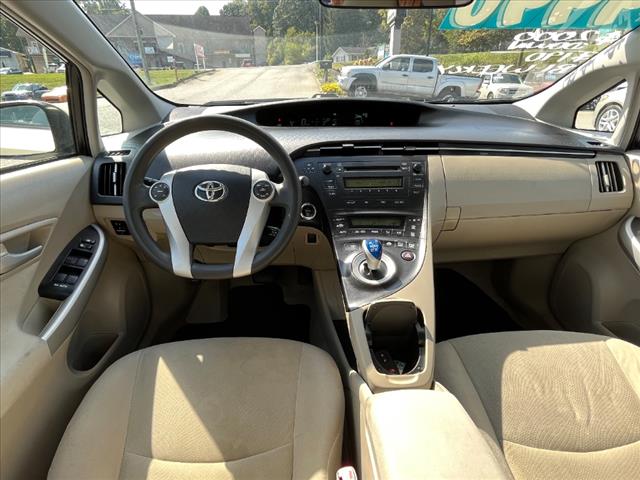 2010 Toyota Prius III - Photo 8
