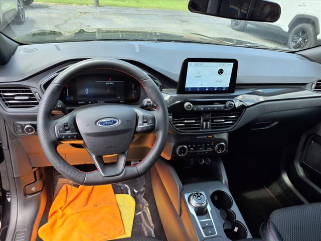 2023 Ford Escape Hybrid ST-Line Select