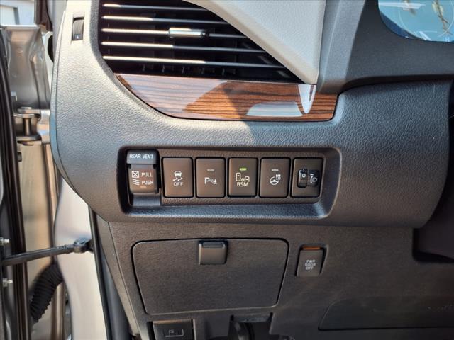 2015 Toyota Sienna XLE 8-Passenger