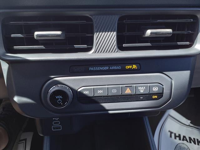 2025 Ford Maverick XL