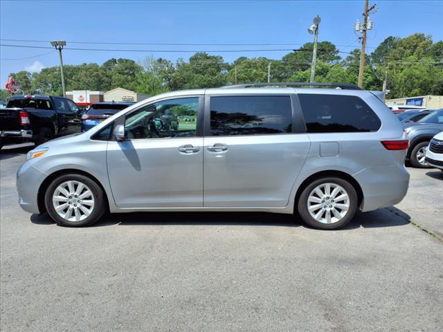 2015 Toyota Sienna XLE 8-Passenger