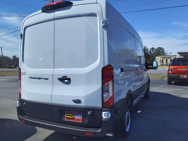 2025 Ford Transit 250