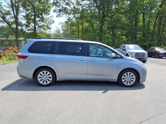 2015 Toyota Sienna XLE 8-Passenger