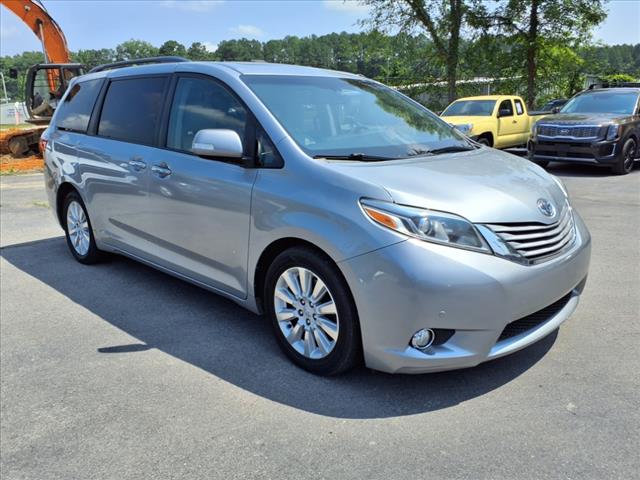 2015 Toyota Sienna XLE 8-Passenger