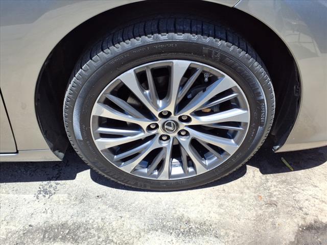 2021 Lexus ES 350 Base
