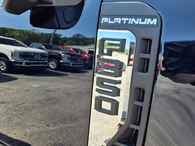 2025 Ford F-350 Super Duty Platinum