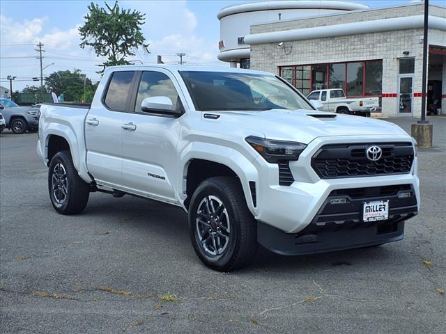 2025 Toyota Tacoma TRD Sport Hybrid