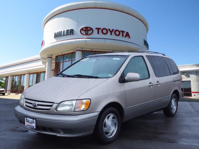 2003 Toyota Sienna