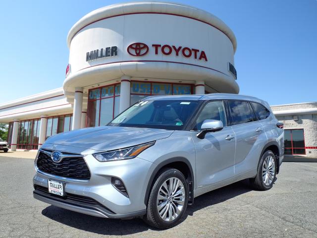 2024 Toyota Highlander Hybrid Hybrid Platinum