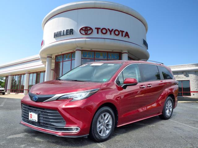 2023 Toyota Sienna XLE