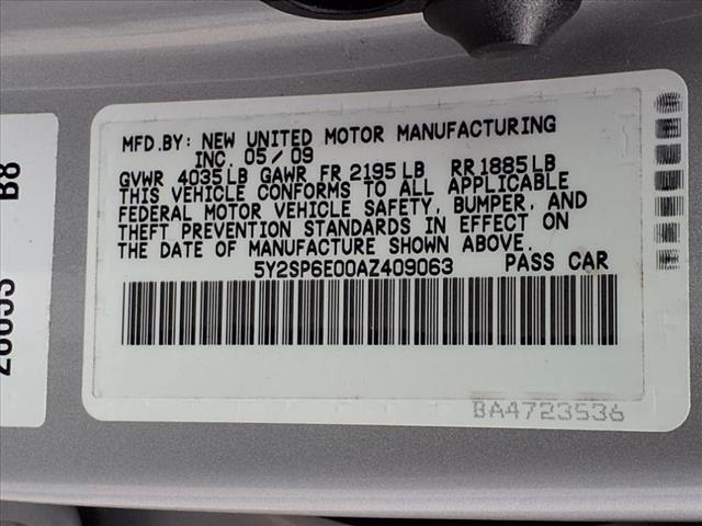 2010 Pontiac Vibe w/1SB