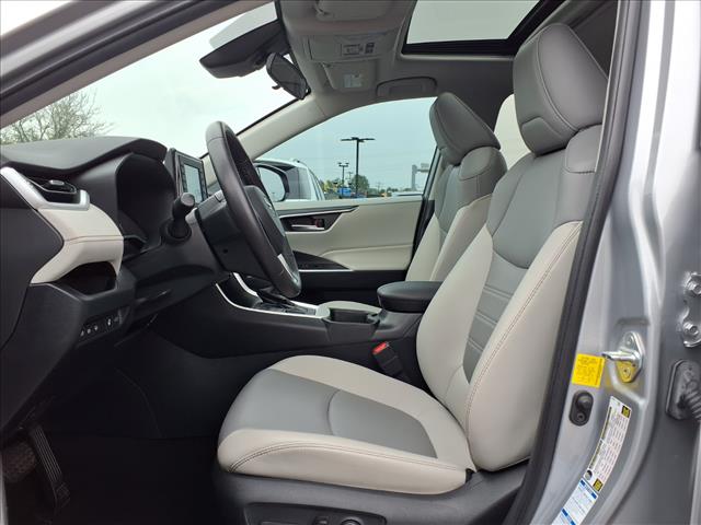 2020 Toyota RAV4 XLE Premium