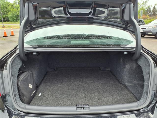 2015 Volkswagen Passat 1.8T Limited Edition