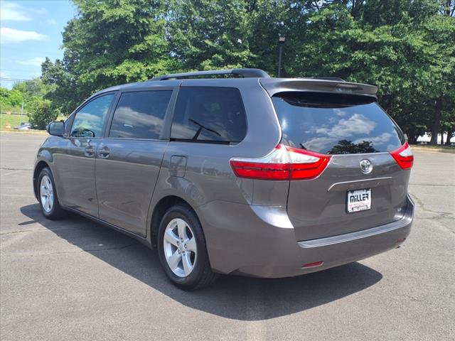 2015 Toyota Sienna LE