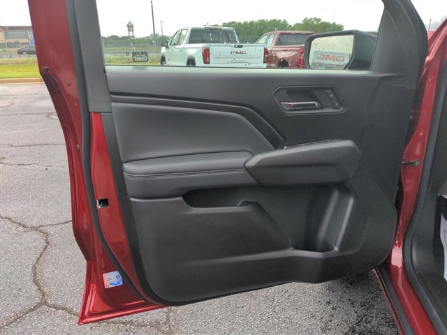 2025 Chevrolet Colorado 
