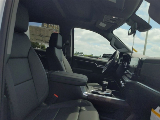 2025 GMC Sierra 1500 