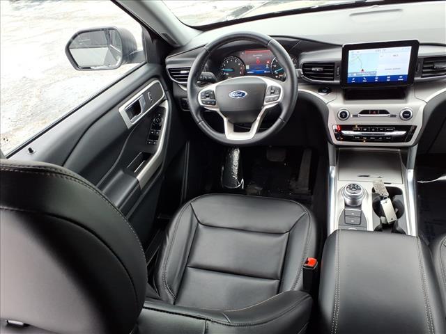 2023 Ford Explorer XLT:6396