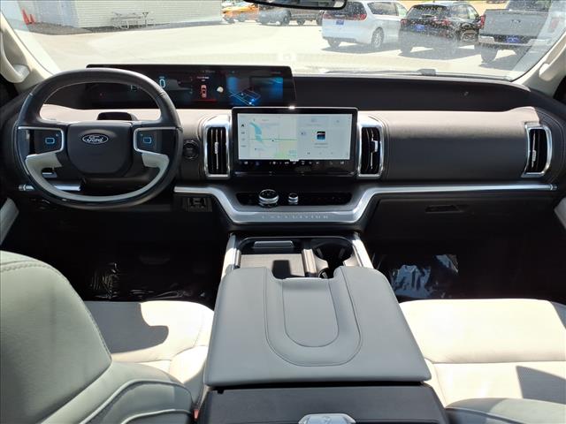 2025 Ford Expedition MAX Platinum:6465