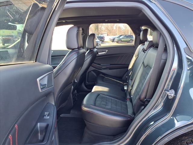 2023 Ford Edge ST-Line:6429