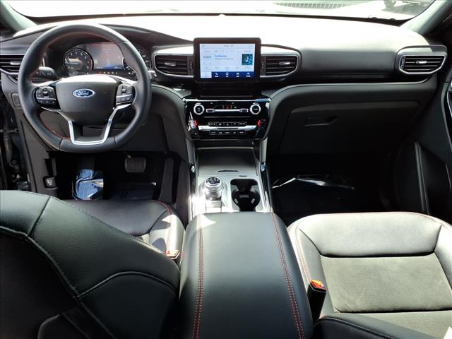 2023 Ford Explorer ST-Line:6463