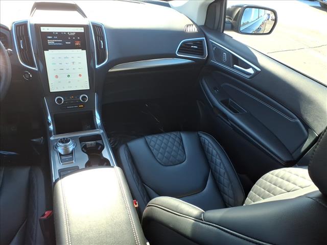2024 Ford Edge Titanium:6410